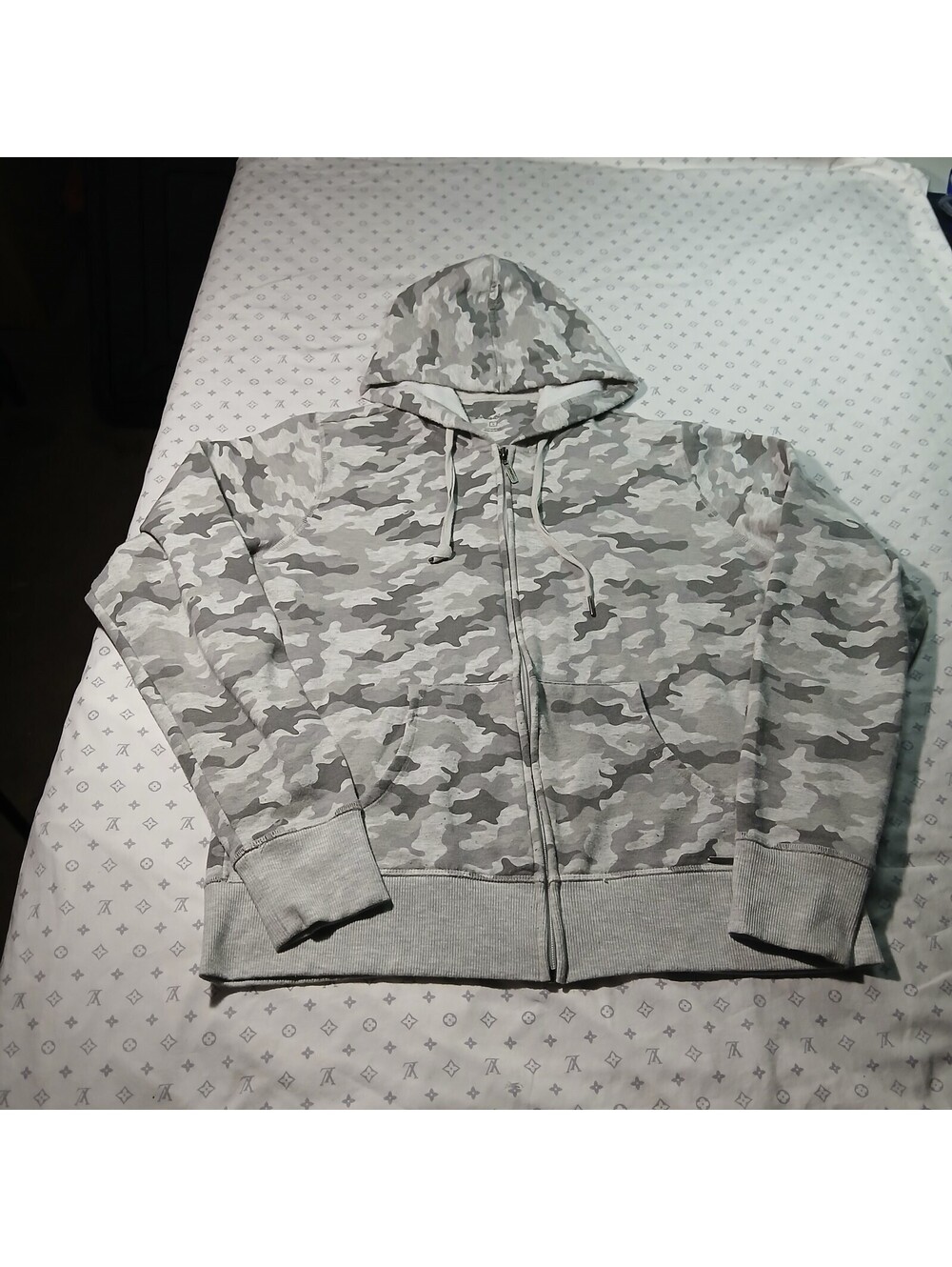 Eddie Bauer Camo Zip Hoodie Gray White Camouflage Hooded Sweatshirt Size L